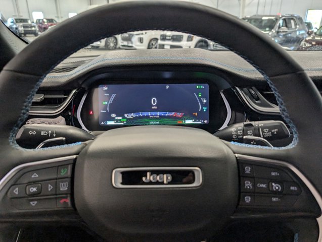 2024 Jeep Grand Cherokee 4xe steering wheel