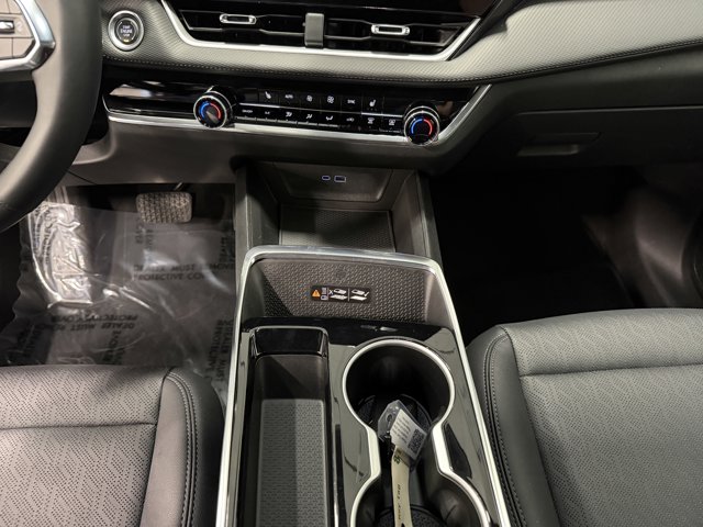 2025 Chevrolet Equinox LT - Photo 12