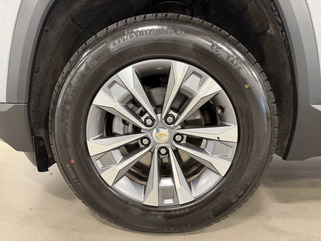 2025 Chevrolet Equinox LT - Photo 16