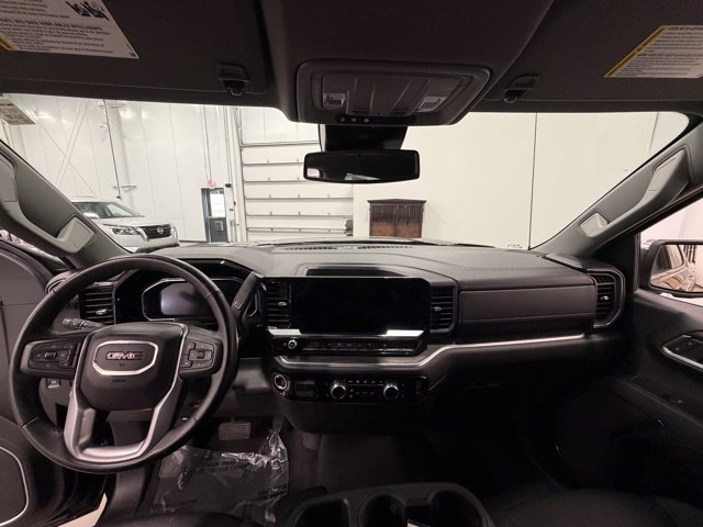 2025 GMC Sierra 1500 SLT - Photo 11