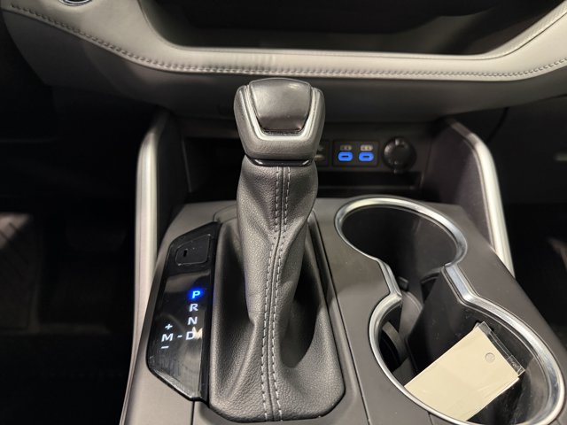 2022 Toyota Highlander XLE - Photo 12