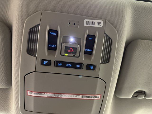 2022 Toyota Highlander XLE - Photo 14