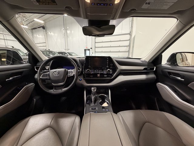 2022 Toyota Highlander XLE - Photo 8