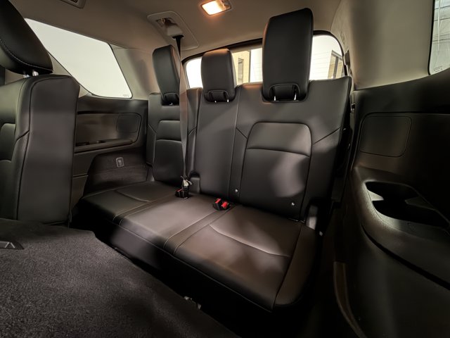 2025 Nissan Pathfinder SL - Photo 17