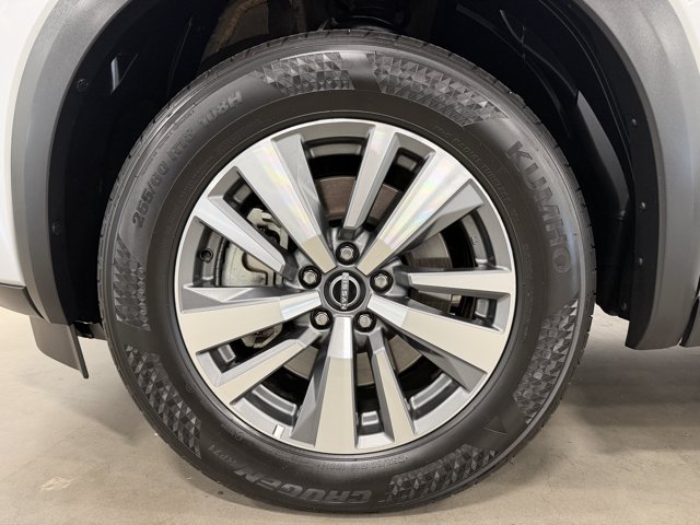 2025 Nissan Pathfinder SL - Photo 18