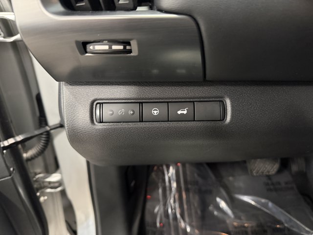 2025 Nissan Pathfinder SL - Photo 9