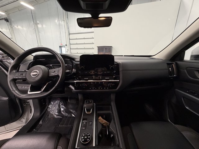 2025 Nissan Pathfinder SL - Photo 10