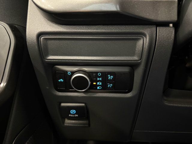 2023 Ford F-150 XL - Photo 8