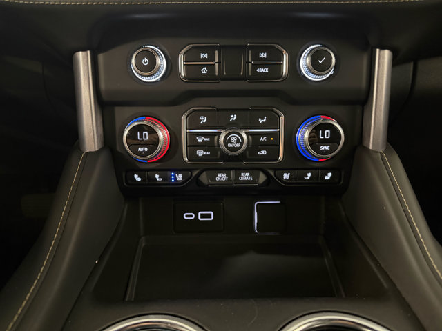 2024 GMC Yukon XL SLT - Photo 13
